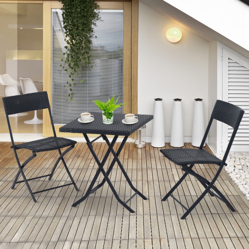 Mobilier pliabil vs. mobilier fix – Ce alegi pentru balconul tau?
